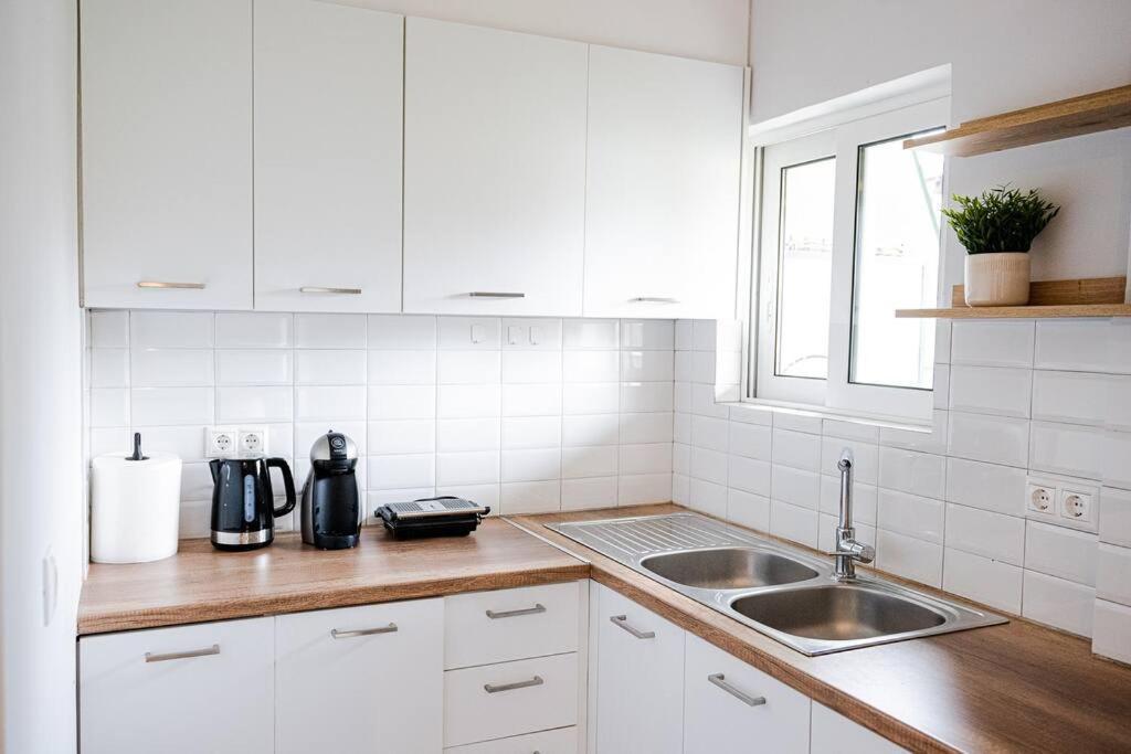 Cosy Apartment 700M From Acropolis Афины Экстерьер фото